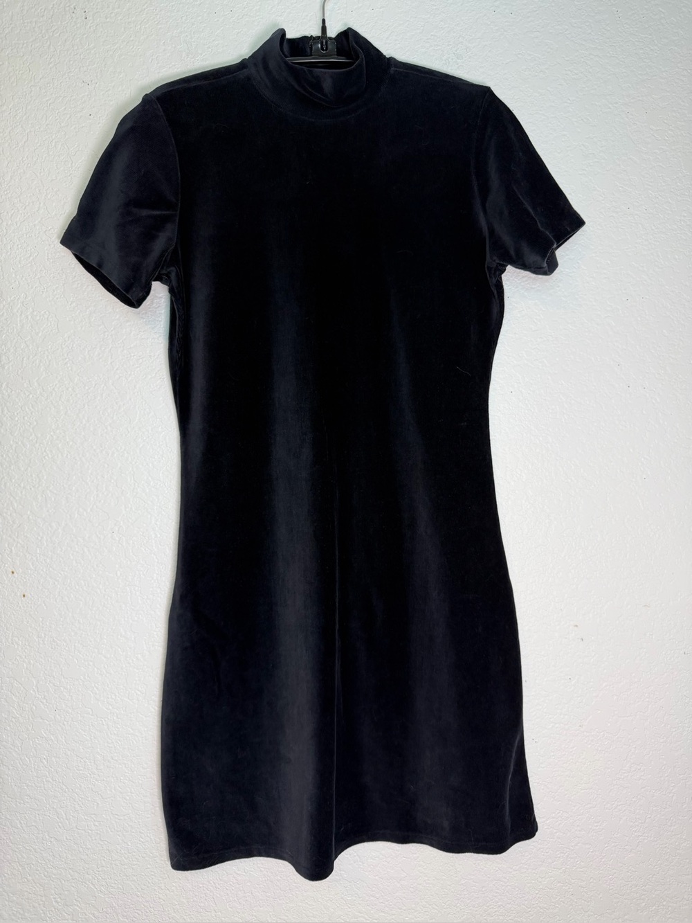 Metropolitan New York Vintage Black Velvet Short-Sleeve Mock Neck Dress, Size S
